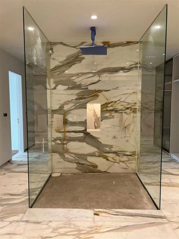 Calacatta Gold Marble Tile 24x24