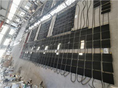 Абсолютно черен гранит от Зимбабве