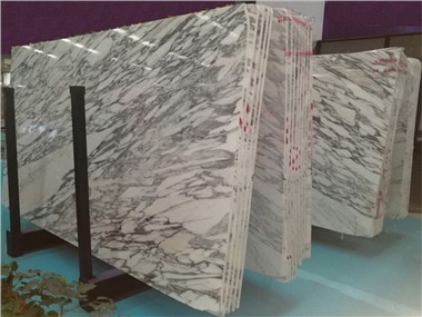 Бял мрамор Arabescato