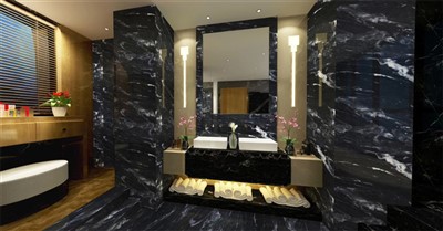 Баня с черни мраморни плочки