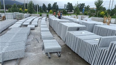 Продавам гранитогресни плочки